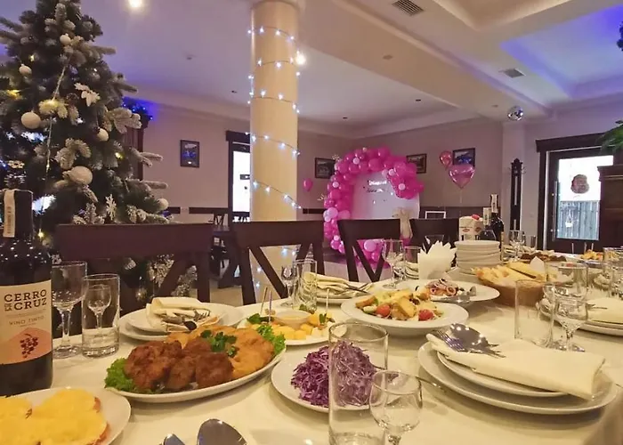 & Restaurant فندق كولوتشافا